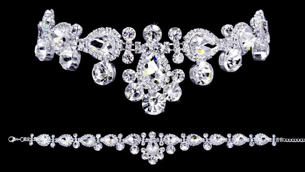 #16708 - Royal Pear Cluster Choker